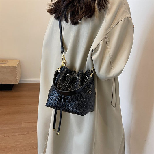 Women's Versatile Chain Cross Body Bucket Bag